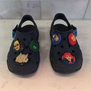 Toddler size 9 crocs
